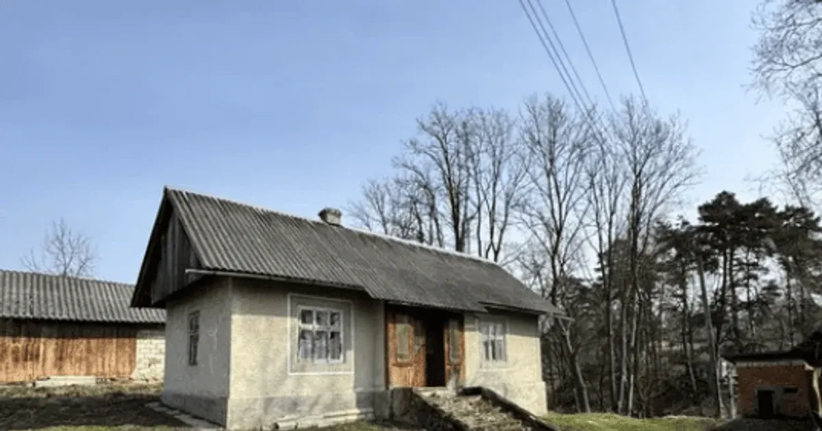 На межі Львівщини та Франківщини продають будинок за 134 000 грн