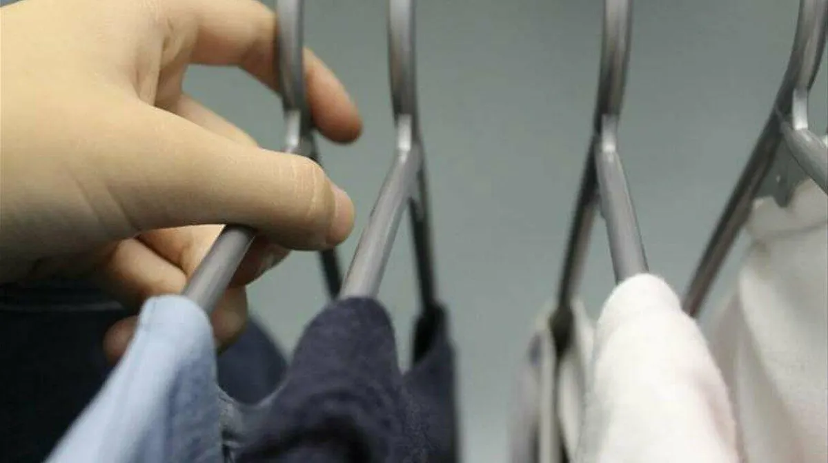 Як уникнути прасування: простий лайфгак із сушінням одягу
