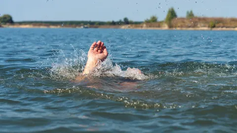 На Чернігівщині з водойми дістали тіло чоловіка
