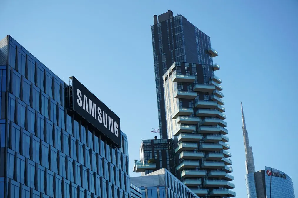 Samsung остаточно ховає два AR-додатки: що це означає
