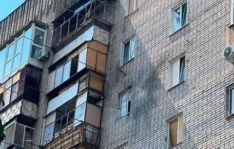 Наслідки атак на Дніпропетровщину: поранені, руйнування, пожежа