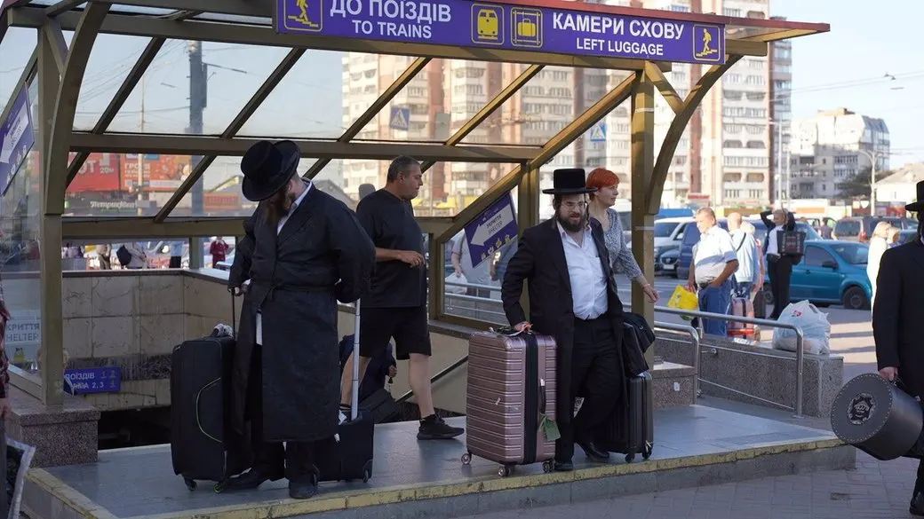 Понад 300 хасидів проїхали Вінницю транзитом до Умані на Рош га-Шана
