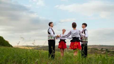 25 давніх українських прізвищ, які можуть зникнути вже зараз