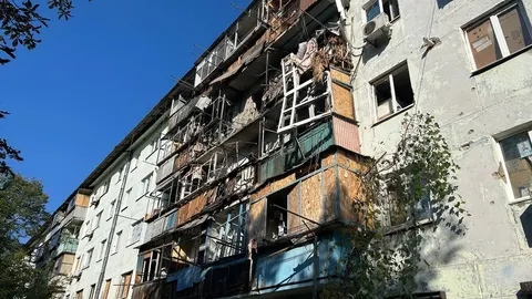 Нікополь: п'ятиповерхівку вдруге за два роки пошкодив артобстріл РФ