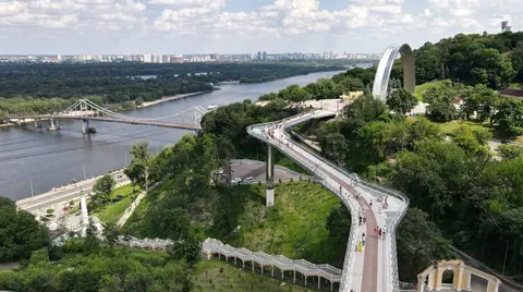 Тепло та дощі: прогноз погоди в Україні на 3–5 вересня