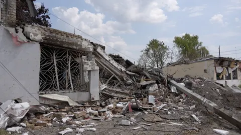 Васильківка під КАБами: як живе селище після обов'язкової евакуації