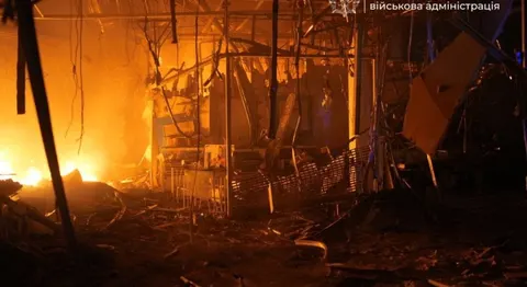 Удар по ТРЦ у Запоріжжі: що відомо про наслідки нічної атаки