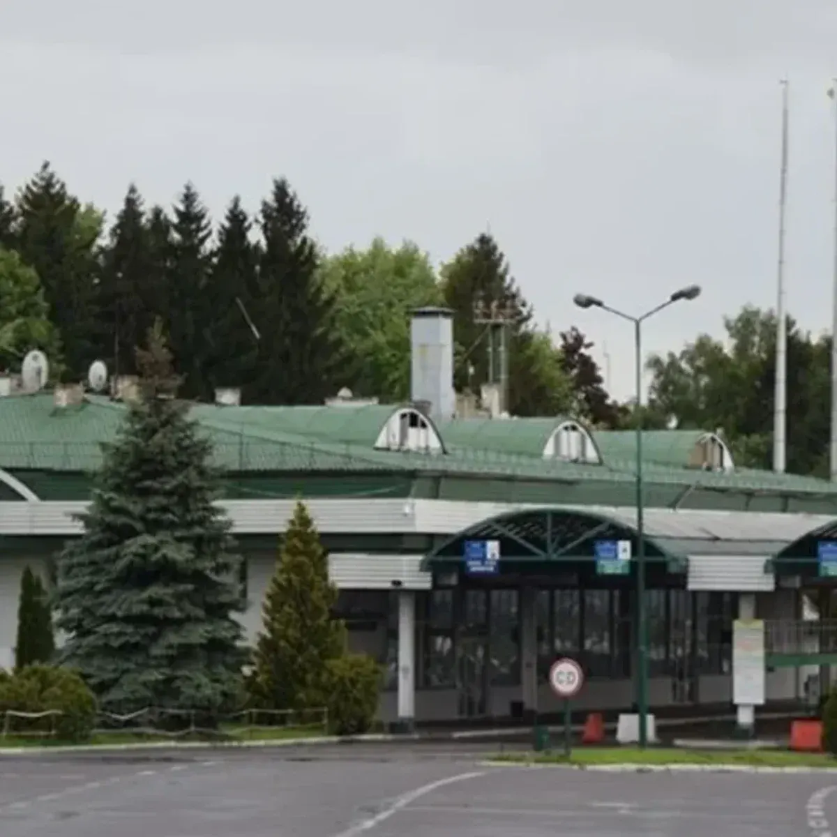 Пункти пропуску призупинятимуть роботу під час повітряних тривог — ДПСУ