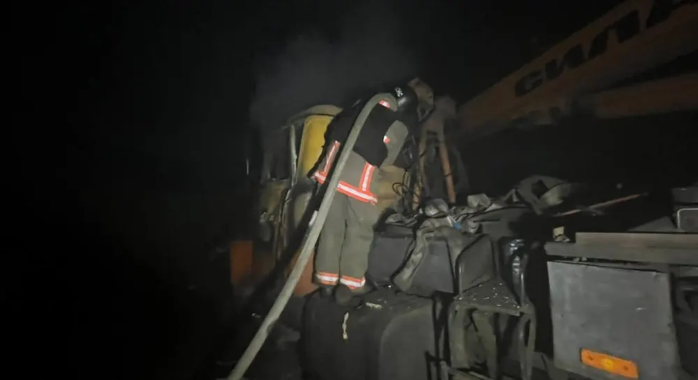 Атаки РФ на Дніпропетровщину: пошкоджено пожежне депо та житлові будинки