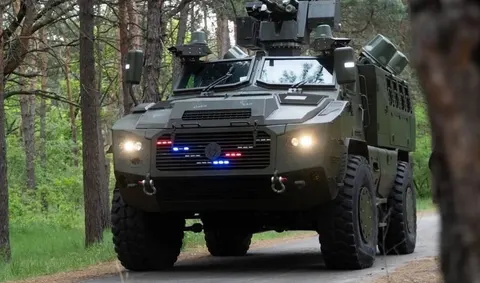 Броньовик OWL-APC: новий захист від мін і два кулемети на даху