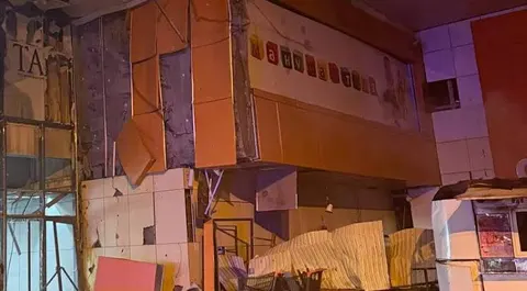 У Сумах день жалоби: що відомо про удар по ТРЦ і його наслідки