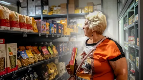 Атаки на склади: як зміниться постачання продуктів в Україні