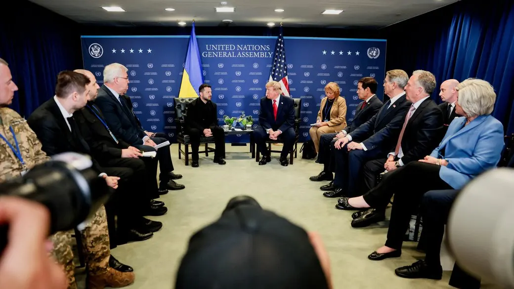 Зеленський: Путін боїться власного народу і шукає перемогу поза полем бою