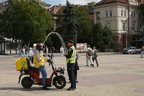 Електросамокати в центрі Тернополя: 23 ДТП за рік і реакція влади