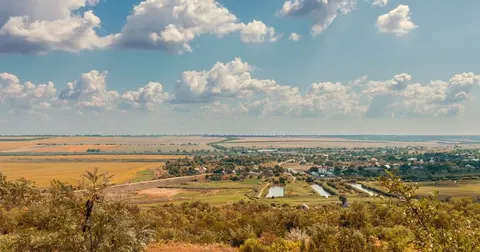 Вересень-2026: скільки вихідних і які свята чекають на українців