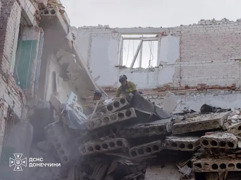 У Краматорську з-під завалів дістали тіло ще однієї жертви авіаудару