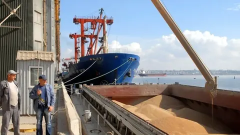 Зернова криза: атаки в Чорному морі ставлять під загрозу світові поставки