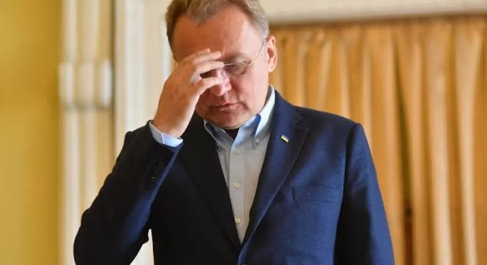 У службовому авто Садового знайшли підозрілий пристрій: що це означає