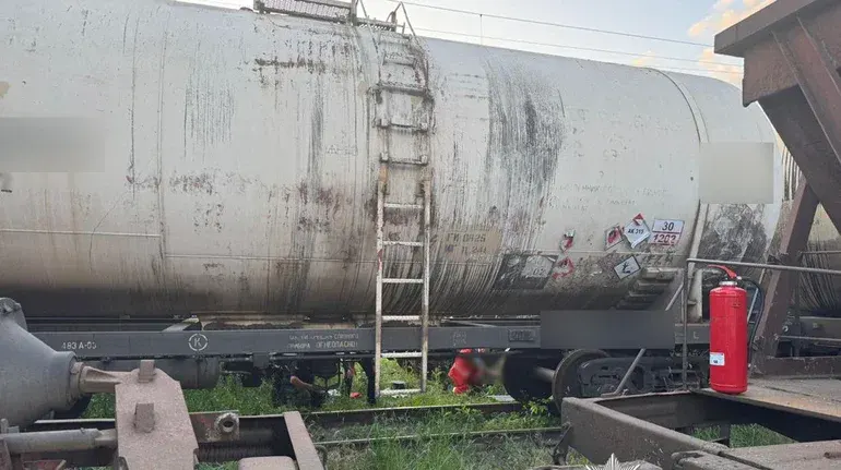 У Львові підліток дістав опіки струмом, залізши на вагон заради селфі