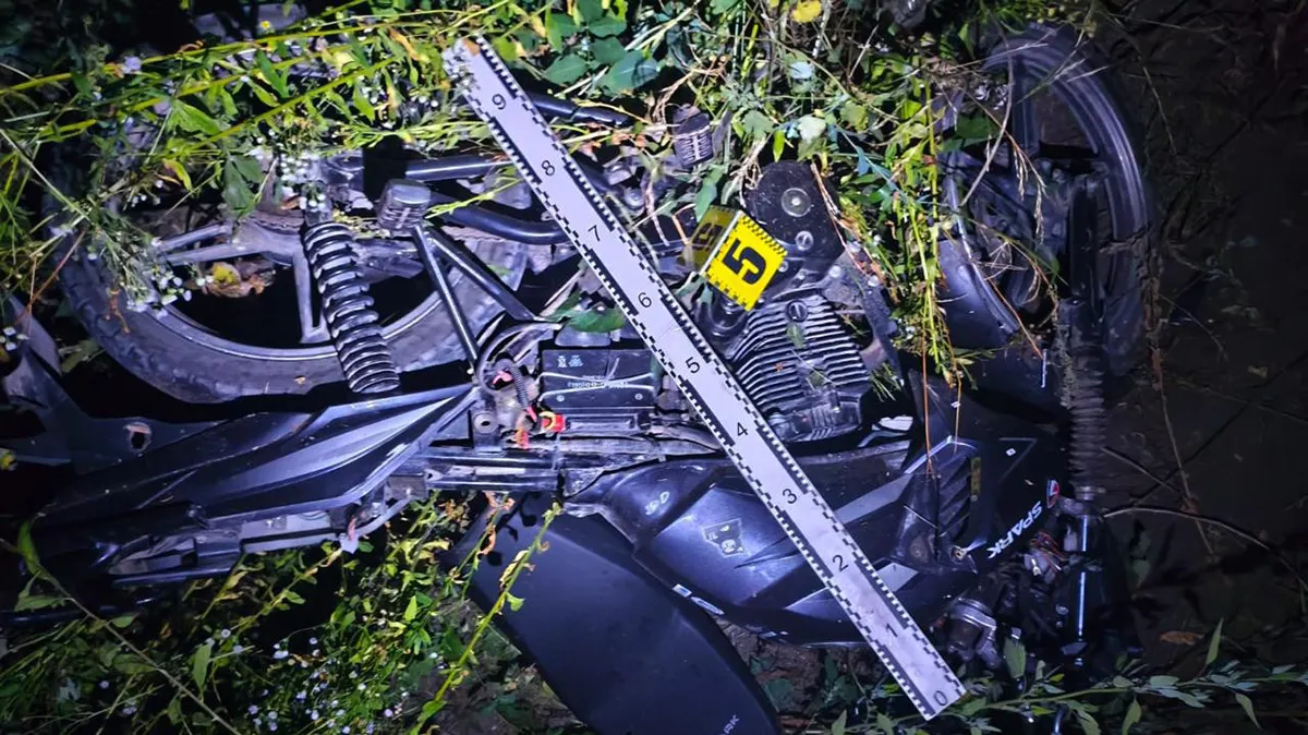 ДТП на Тернопільщині: неповнолітній водій мотоцикла зіткнувся з пішоходом, троє у лікарні