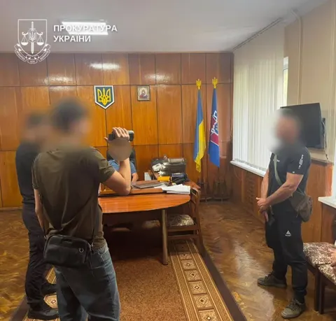 На Буковині посадовців колонії підозрюють у торгівлі людьми