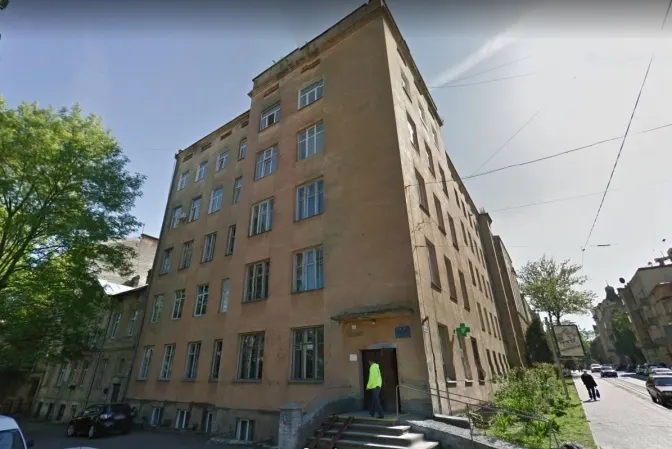 У львівській поліклініці на Чупринки облаштують ліфт для маломобільних пацієнтів