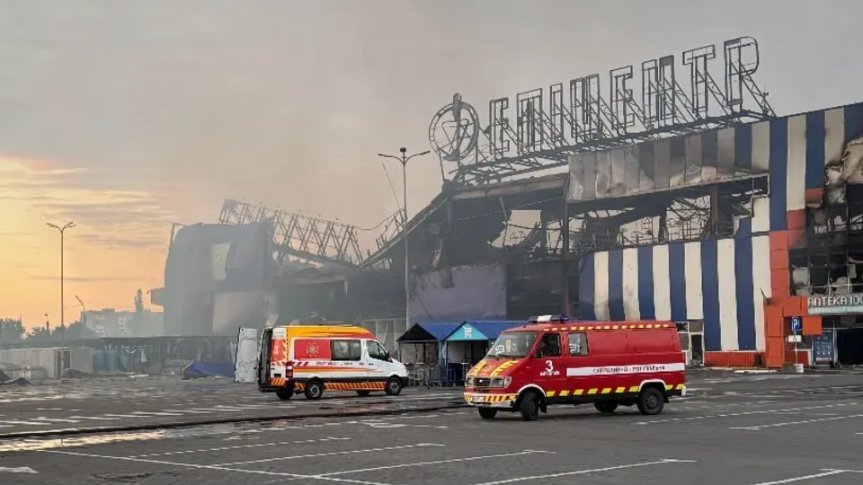 Атаки РФ після оголошення тиші: загиблі в Кам'янському, руйнування під Києвом